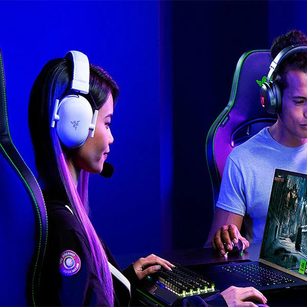 RAZER BlackShark V2 Pro 2023 Edition Wireless 7.1 Surround Gaming Headphone ( White ) ( PC / Mobile / PS )